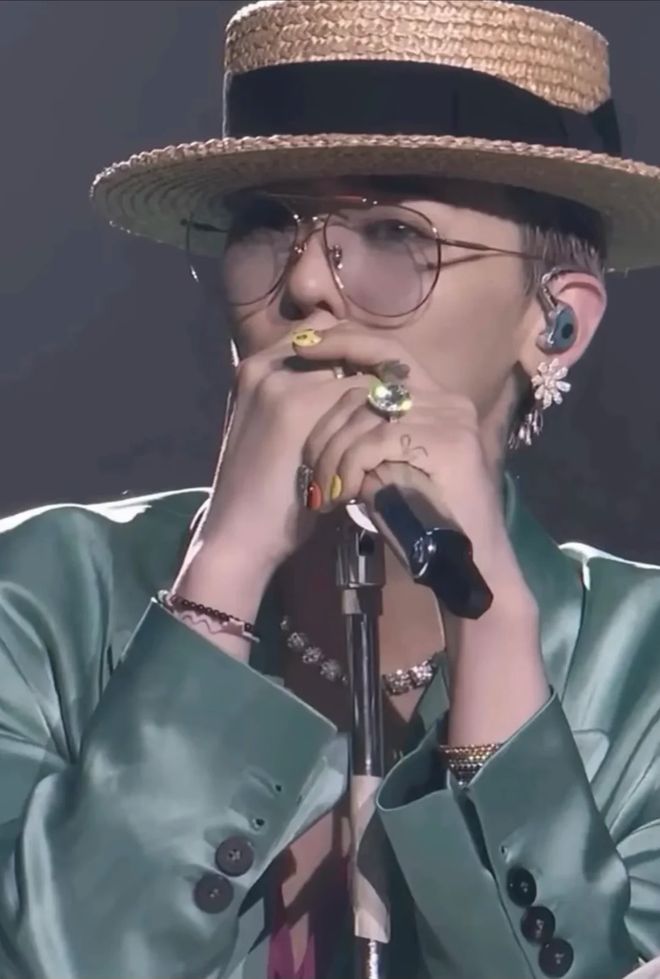 acob  Co联名雏菊耳环曝光铺货了瓦力游戏试玩仅需12w！权志龙 x J(图8)